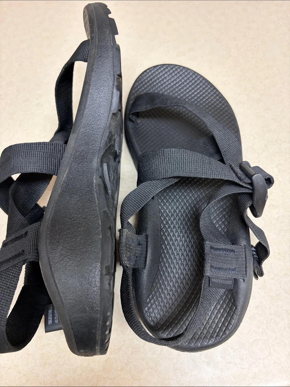 CHACO Cloud Men Adjustable Strap Cushion Sandals size 9 M
